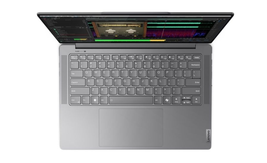 Bàn phím và touchpad của laptop Lenovo Yoga Pro 7 14IMH9 83E2006MVN, thể hiện bố cục phím và kích thước touchpad rộng rãi.