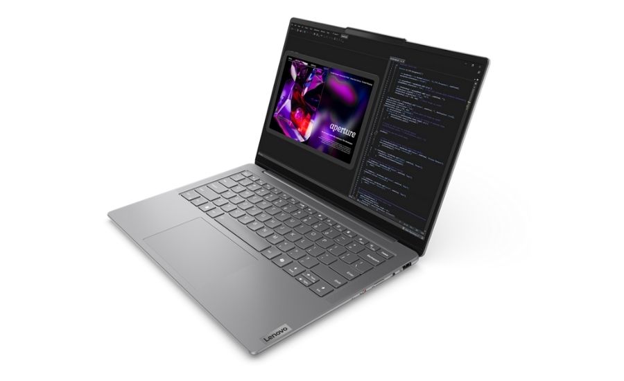 Màn hình laptop Lenovo Yoga Slim 7 14IMH9 83CV001UVN hiển thị giao diện quản lý file với tốc độ copy nhanh chóng, minh họa hiệu suất SSD.
