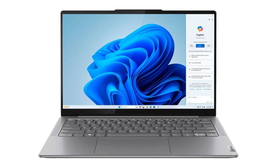 Màn hình laptop Lenovo Yoga Slim 7 14IMH9 83CV001VVN hiển thị một bức ảnh phong cảnh với màu sắc rực rỡ và độ tương phản cao, nổi bật công nghệ OLED.